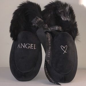 Victoria’s Secret NWOT Furry Sueded Fabric Slippers M